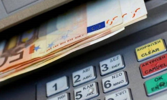 Προς νέα χαλάρωση των Capital Controls - Αναλήψεις 3.000 ευρώ