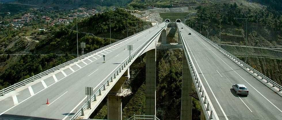 Επτά σχήματα για την Εγνατία - Εκτός ο Σαββίδης