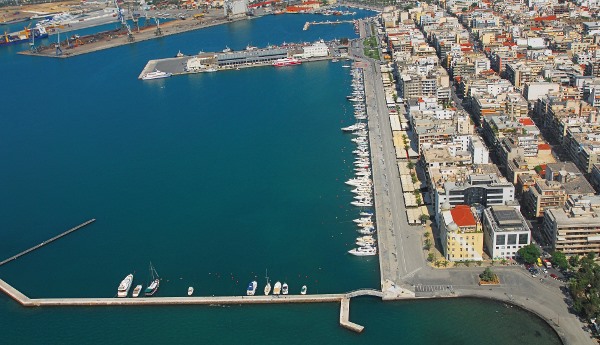 «Παγώνει» η πώληση του λιµένος Βόλου