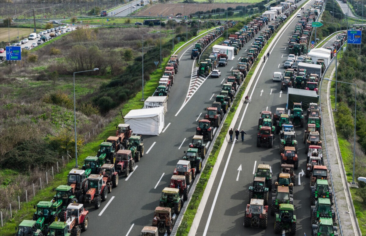 Επιδοτήσεις: Δόθηκαν 180 δισ. ευρώ σε 44 χρόνια, αλλά η γεωργία συρρικνώνεται