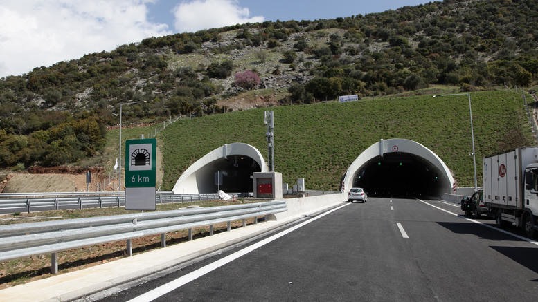 Τον νέο αυτοκινητόδρομο στα Τέμπη εγκαινίασε ο πρωθυπουργός