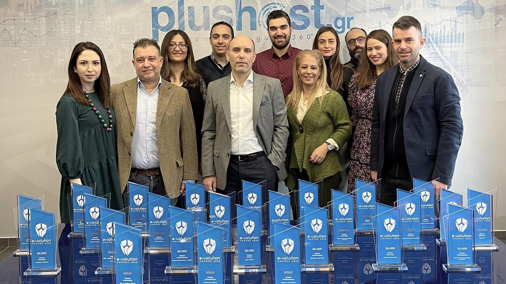 Σάρωσε τα E-volution Awards 2022 η θεσσαλική Plushost