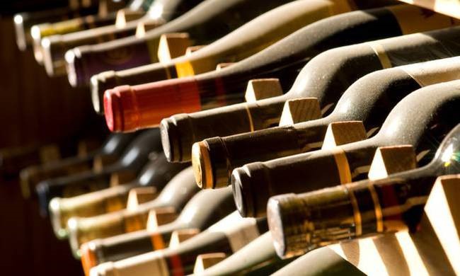 ΣΘΕΒ:  Άμεση κατάργηση του ειδικού φόρου κατανάλωσης στο κρασί 
