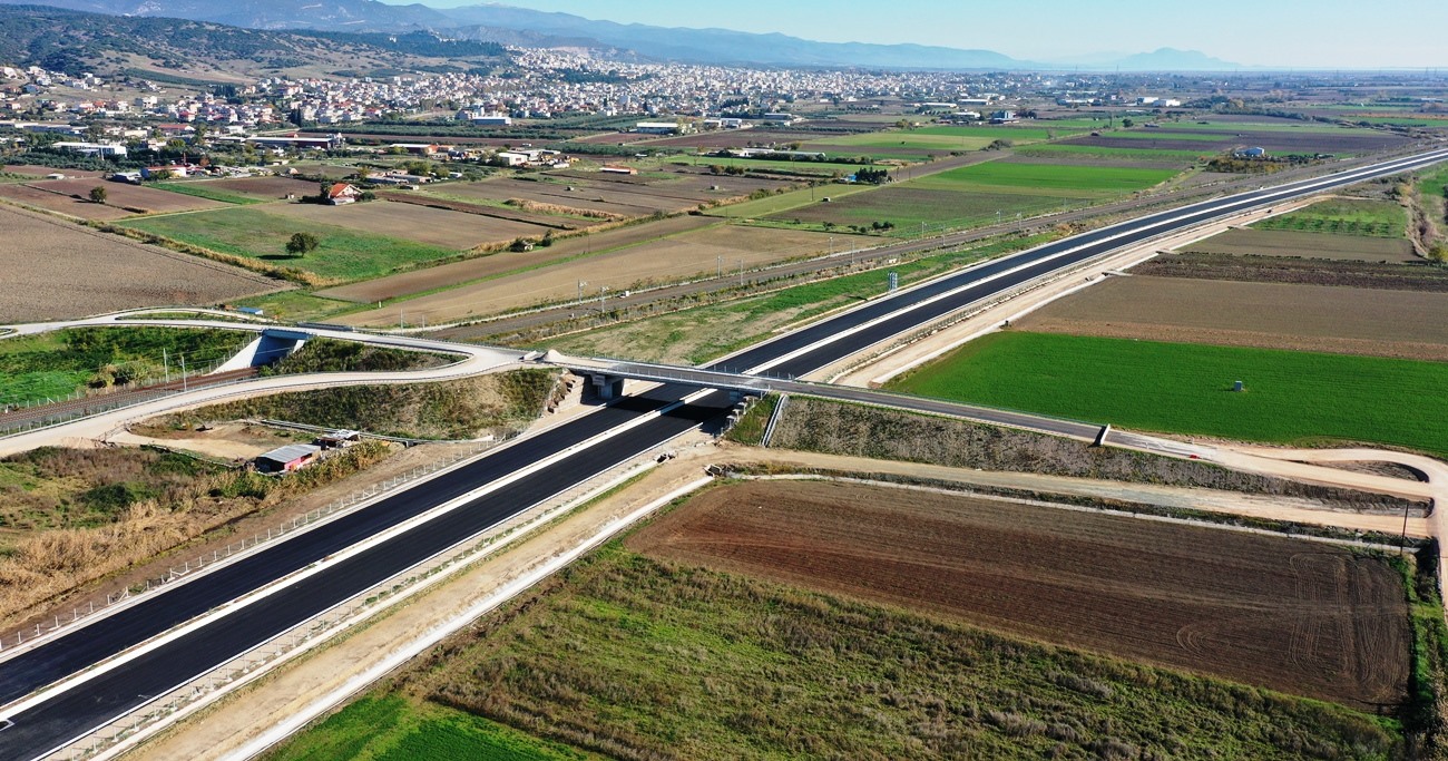 Ο Στέφανος Μάνος για τα δημόσια έργα και την ΓΕΚ ΤΕΡΝΑ