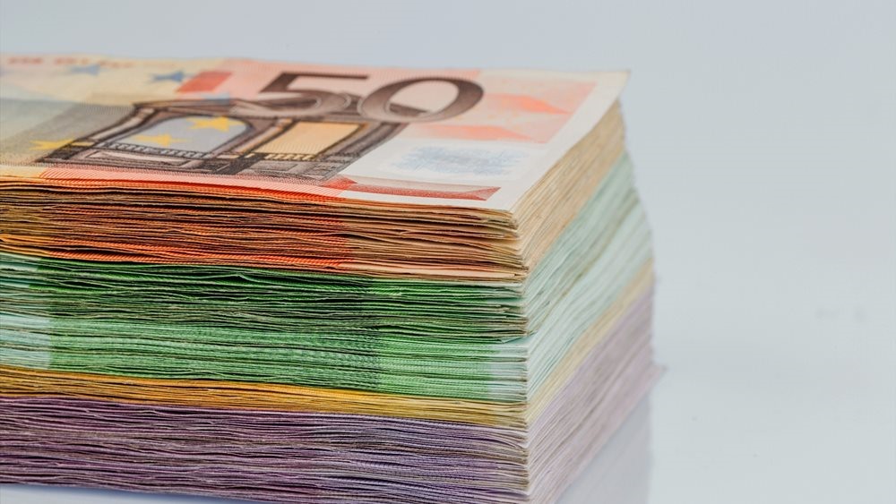 Έρχεται μείωση του "μαξιλαριού" των 37 δισ. ευρώ